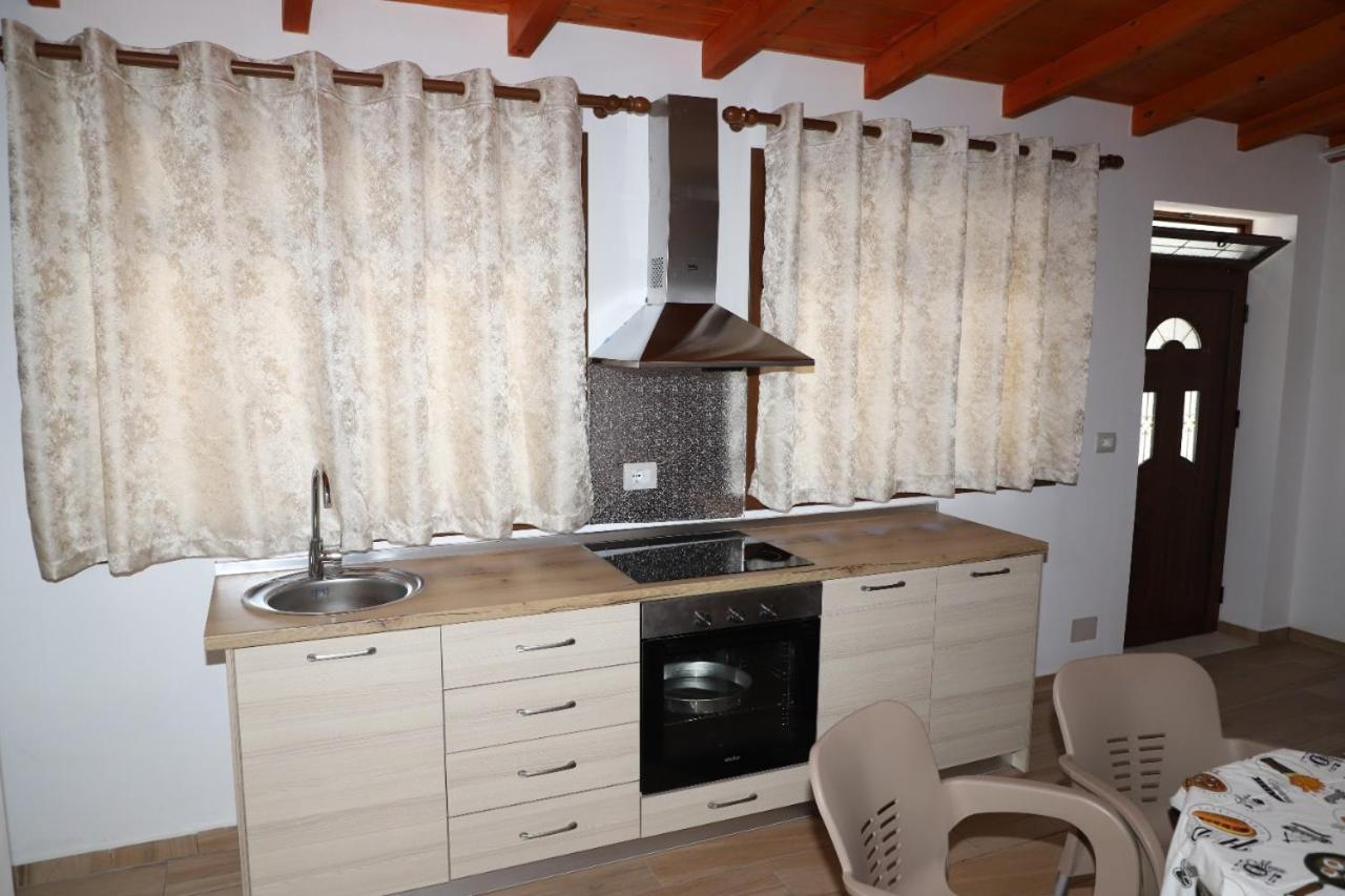 Comfort Apartment Берат Экстерьер фото